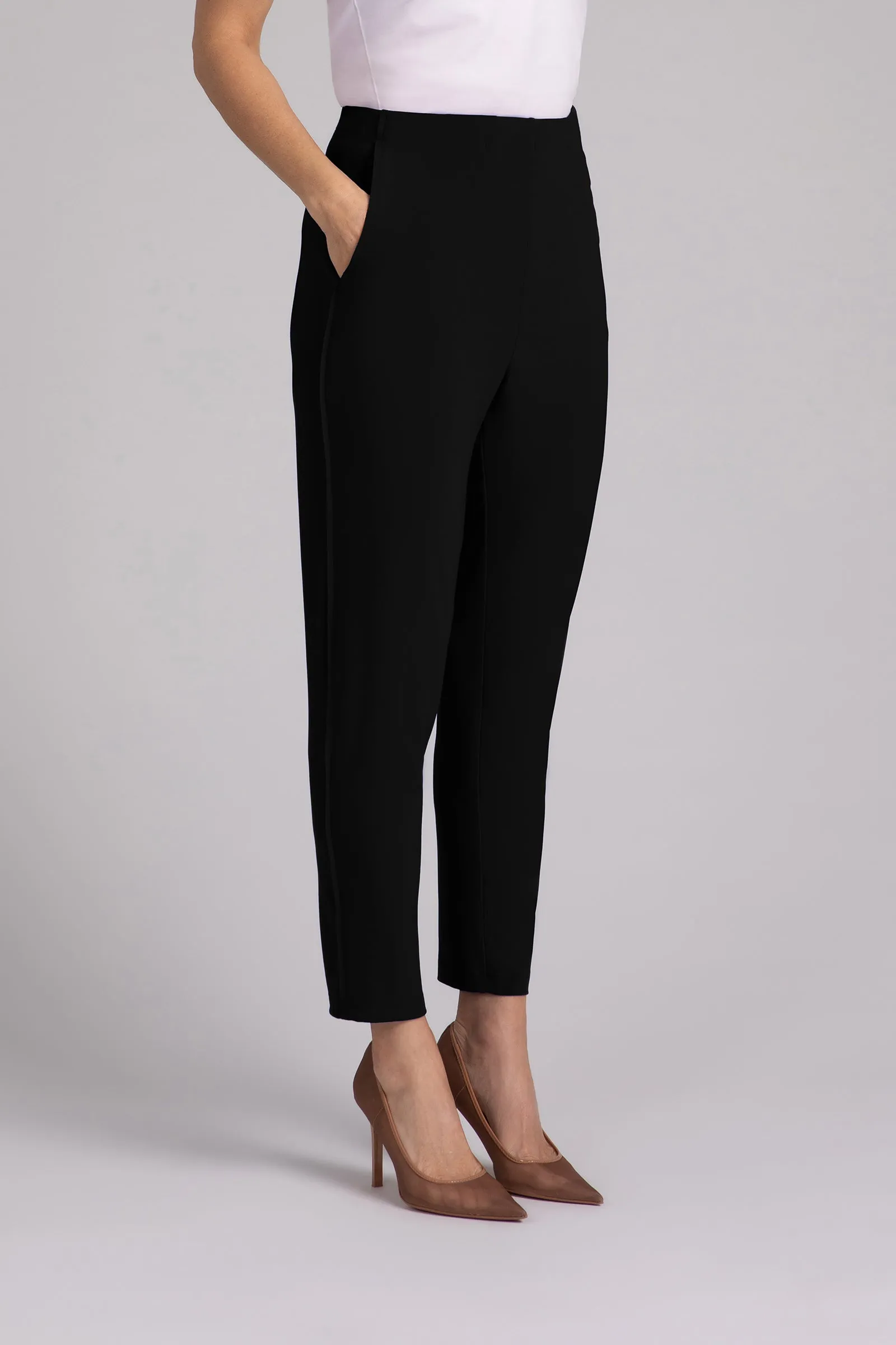 Flounce Pencil Pant | Black