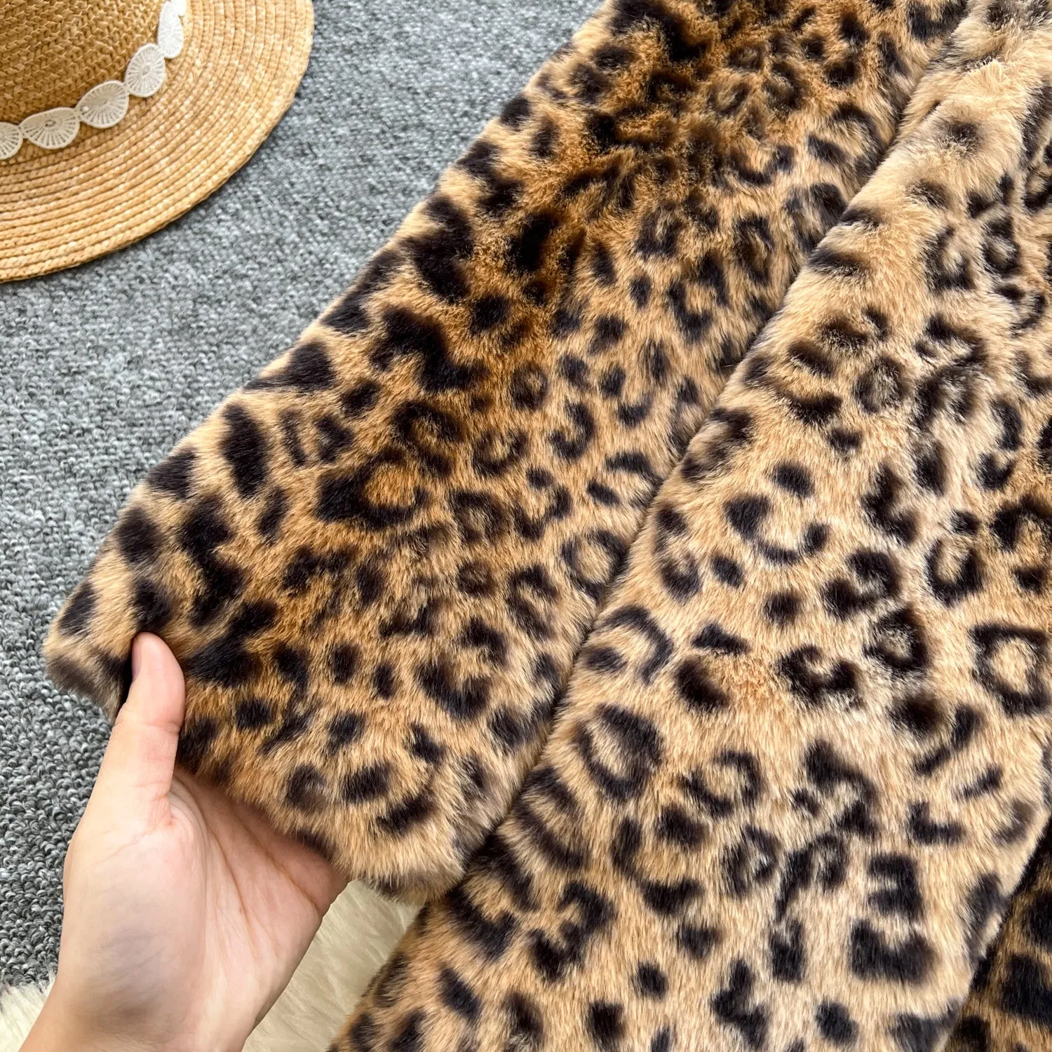 Thermal Leopard Printed Furry Coat