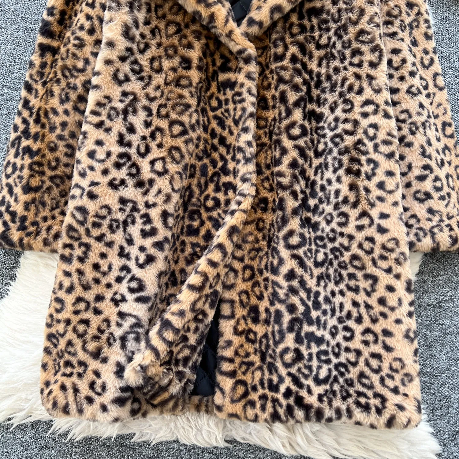 Thermal Leopard Printed Furry Coat